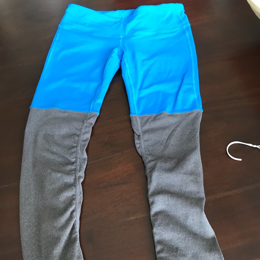 Reposh M Perfect Alo Leggings